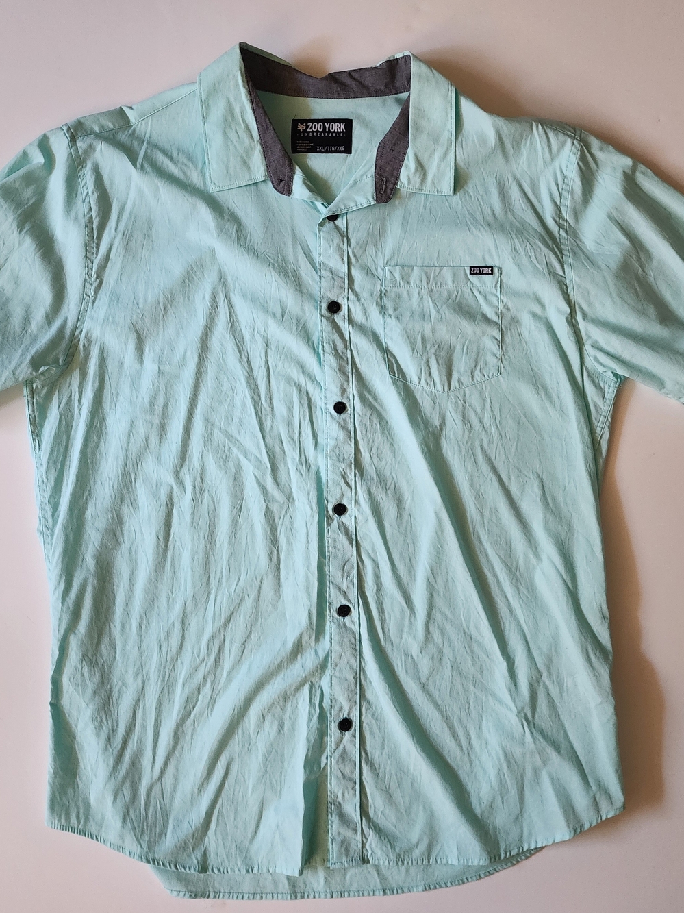 Zoo York Men’s size XXL Mint Green Short Sleeve Button-Down Shirt